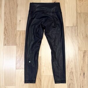 LIKE NEW Lululemon Women’s Wunder Train High-Rise Tight 25" *Foil